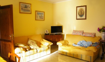 Apartment with garage