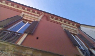 Flat with frescoes in Old Town