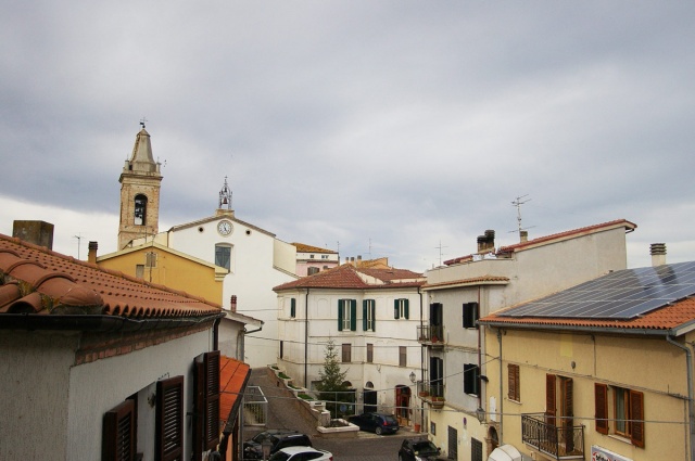 Apartment in Castilenti for sale with view on main square and church