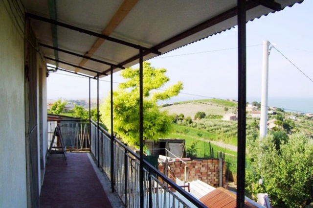Balcony with sea view of cottage for sale in Roseto degli Abruzzi