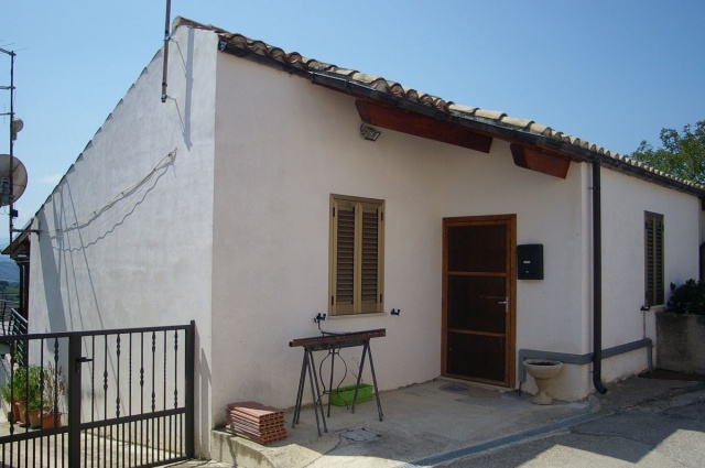 Villa San Romualdo,Castilenti,1 Bedroom Bedrooms,1 BathroomBathrooms,House,Via Gran Sasso 14,1414