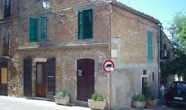 Atri, 2 Bedrooms Bedrooms, ,2 BathroomsBathrooms,House,For sale,Via Picena 26,1478