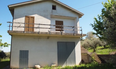 Atri, 2 Bedrooms Bedrooms, ,2 BathroomsBathrooms,House,For sale,Contrada Cerreto,1528