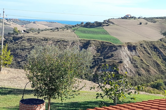 Atri, 2 Bedrooms Bedrooms, ,2 BathroomsBathrooms,Villa,For sale,Contrada Cagno 30,1544